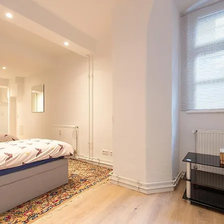 Spot - Kreuzburg The Place To Be ! Berlin