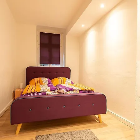 Spot - Kreuzburg The Place To Be ! * Berlin